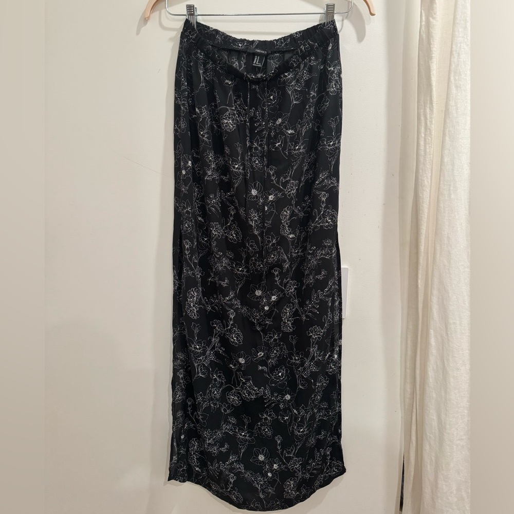 Old Navy Women’s Black Floral Maxi Skirt Size XS